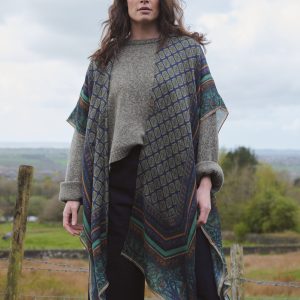 OS Wool Throwover - Amulet Emerald